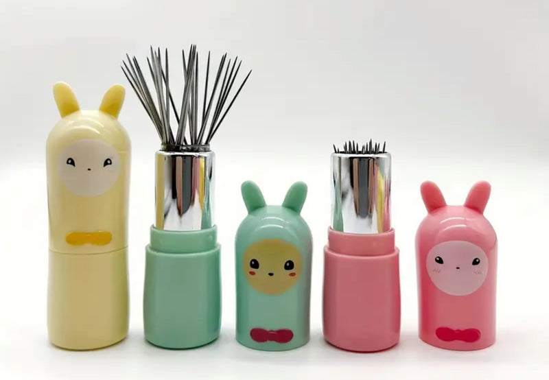 Llama Needle Holder